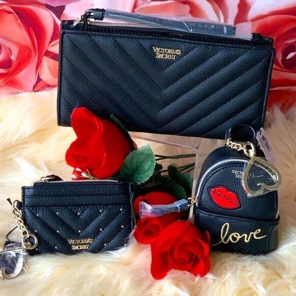 Victoria’s Secret Bundle of Women’s Accessories - Picture 1 of 12